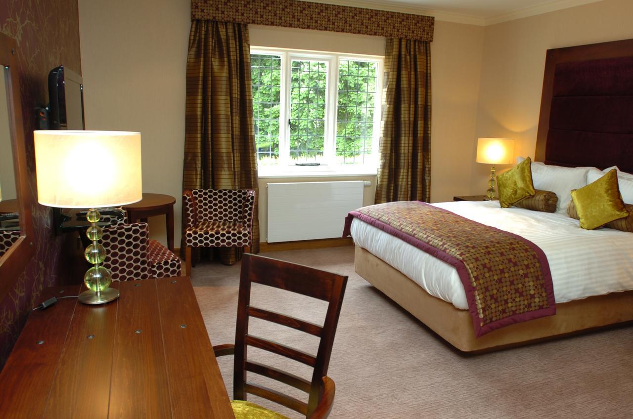The Bear'S Paw Hotel Warmingham Eksteriør billede A bedroom at the hotel