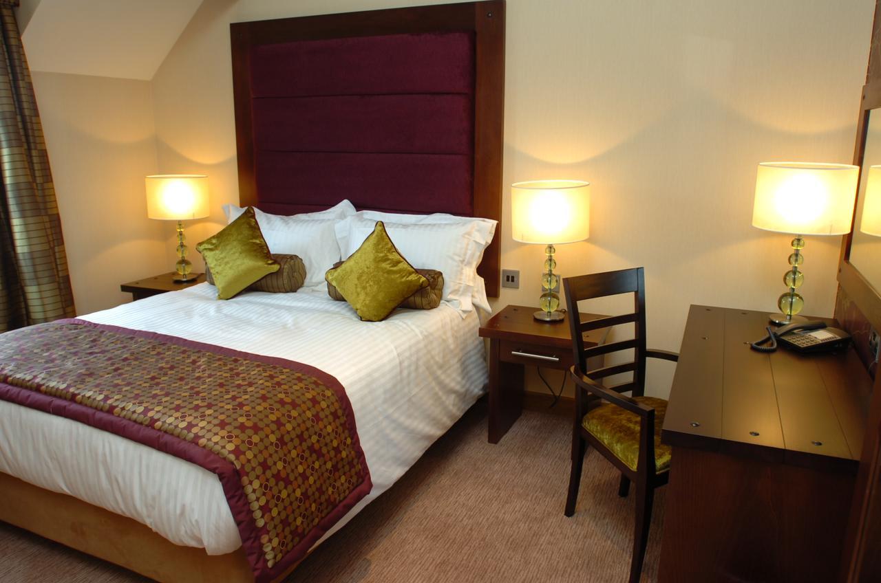 The Bear'S Paw Hotel Warmingham Eksteriør billede A bedroom at the hotel