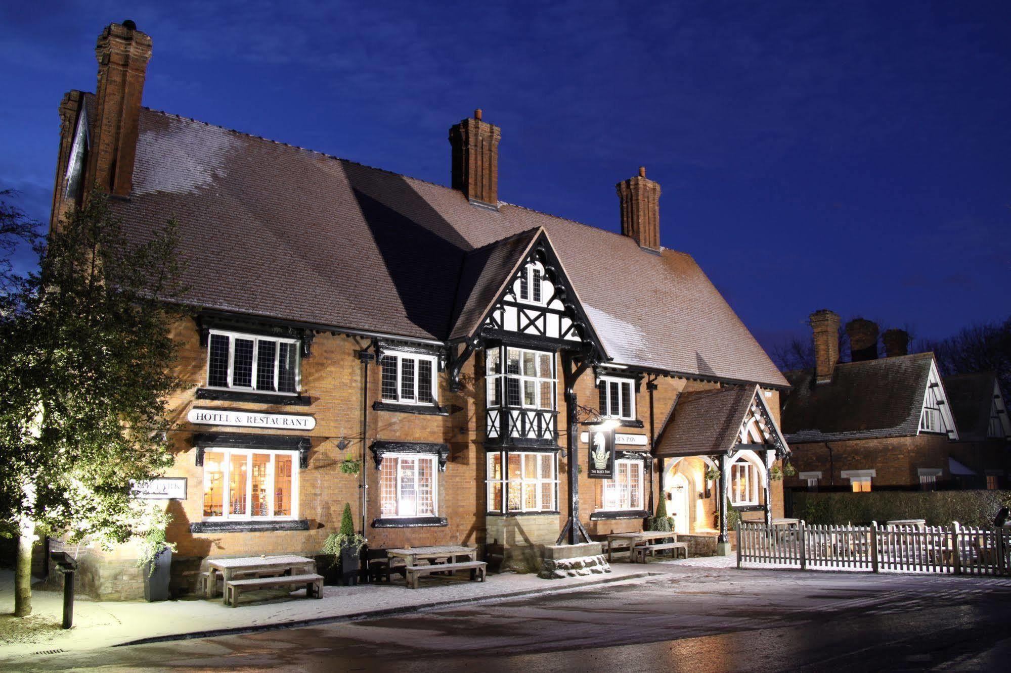 The Bear'S Paw Hotel Warmingham Eksteriør billede The Old Mill at night