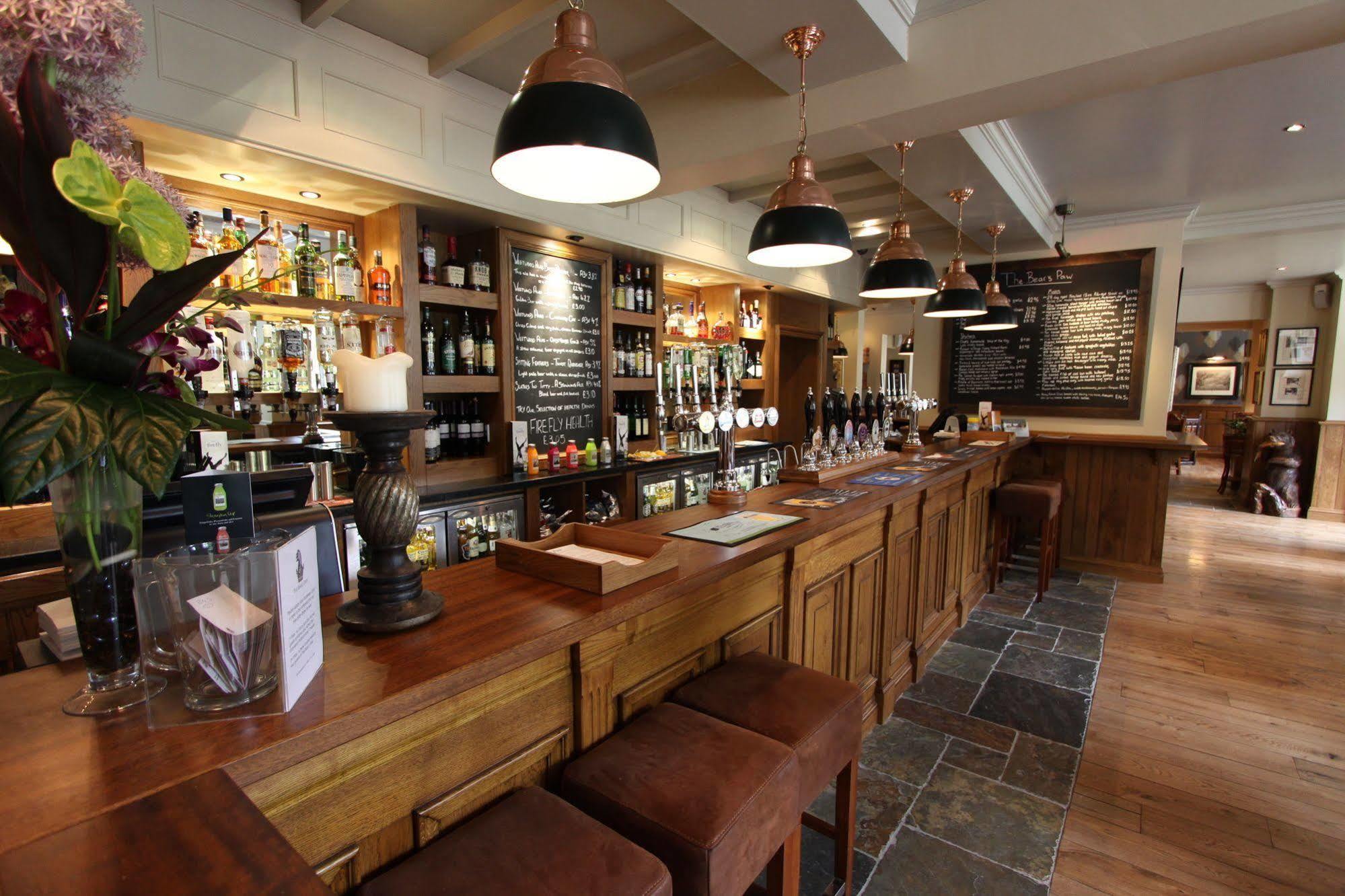The Bear'S Paw Hotel Warmingham Eksteriør billede The bar at The Old Stamp House